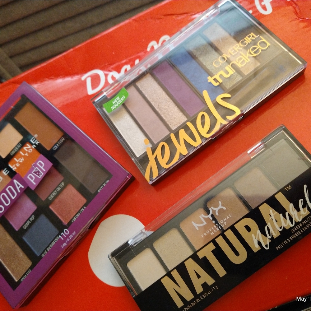 Eye Shadow Bundle - Picture 2 of 2